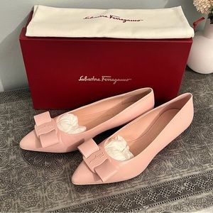 NWT - Salvatore Ferragamo Viva Bow Flats - Nappa calf leather size 9
